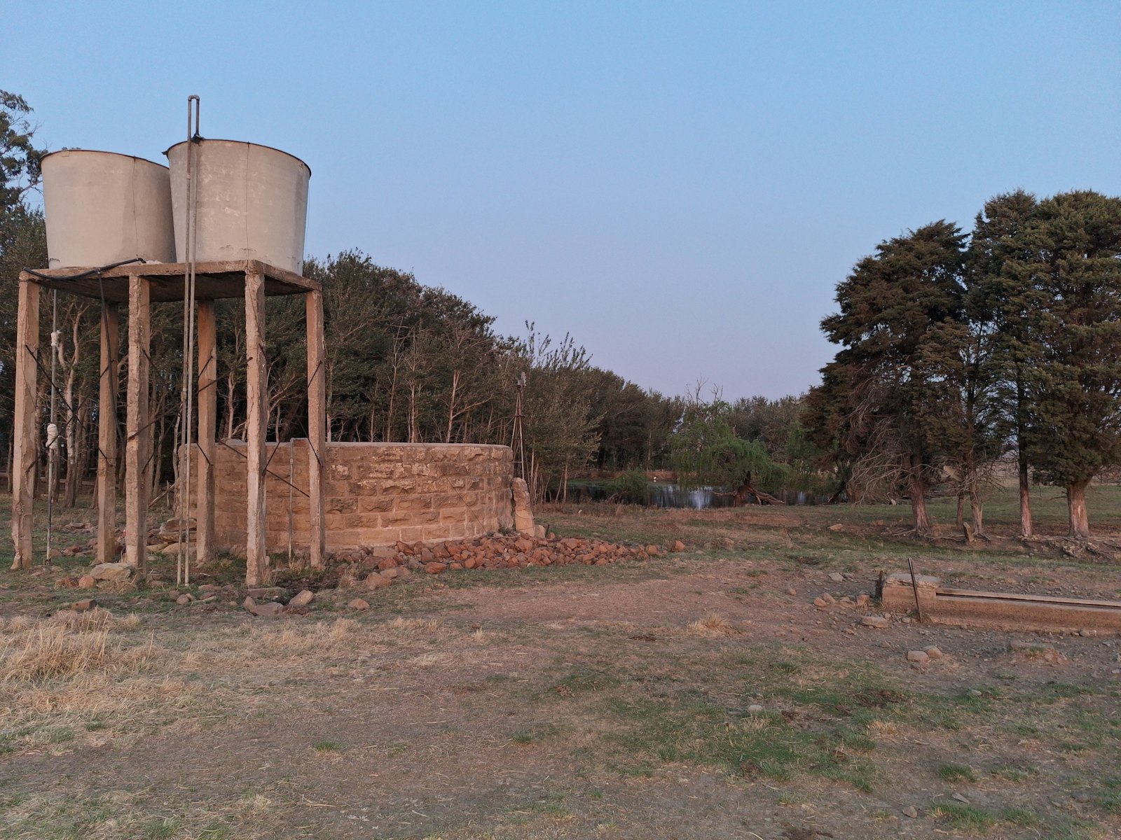 Water tanks for community supply